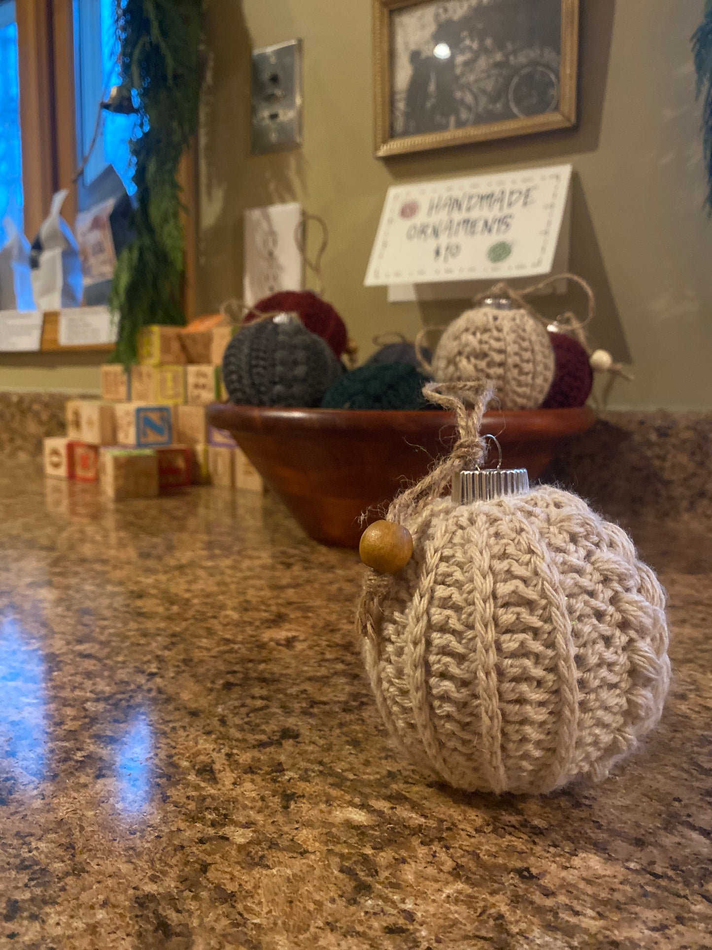 Nett Ornament